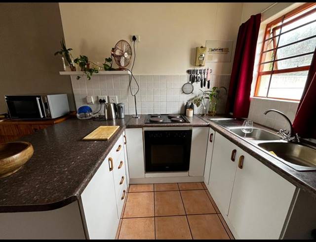 2 BEDROOM TOWNHOUSE FOR SALE IN GULDENLAND